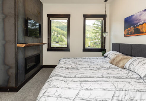 The ski lift is right outside your master bedroom window when you stay at Alpine Trail Chalet. The condo also sleeps 6 guests in this stunning 3 bedroom, 3.5 bath first-class slopeside condo located on Whitefish Mountain. Book at Whitefish Glacier Vacations when you’re ready to pick a great place to stay in Montana.