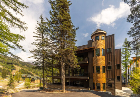 Whitefish Glacier Vacations has a selection of vacation rentals from luxury slopeside ski condos to a stunning downtown townhome for a special retreat to cabins in West Glacier. Choose the right vacation home for your getaway in Whitefish or Glacier